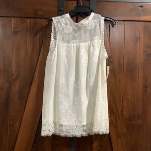 Sleeveless lace top